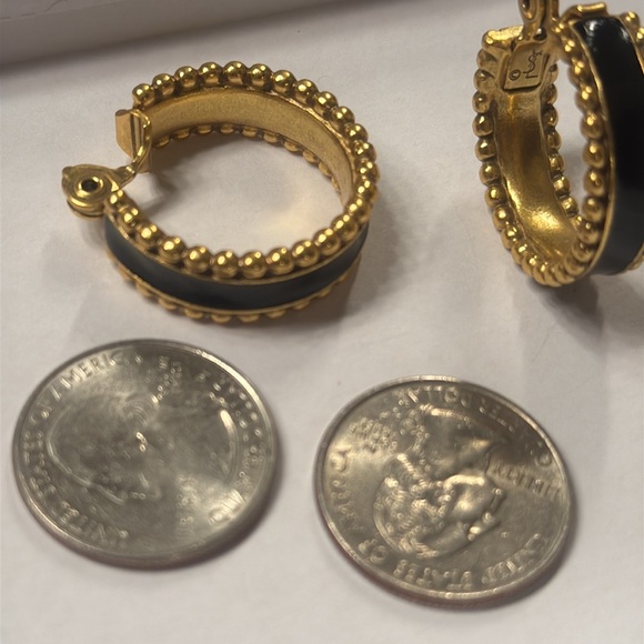 YSL VINTAGE YVES ST LAURENT black and gold clip on hoop earrings NEW CONDITION! - Picture 11 of 13